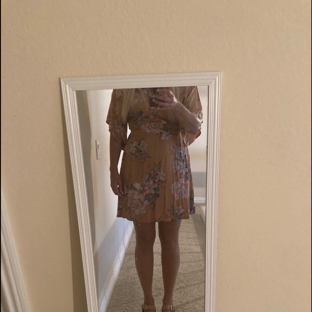 Billabong short sleeve Summer dress with floral print